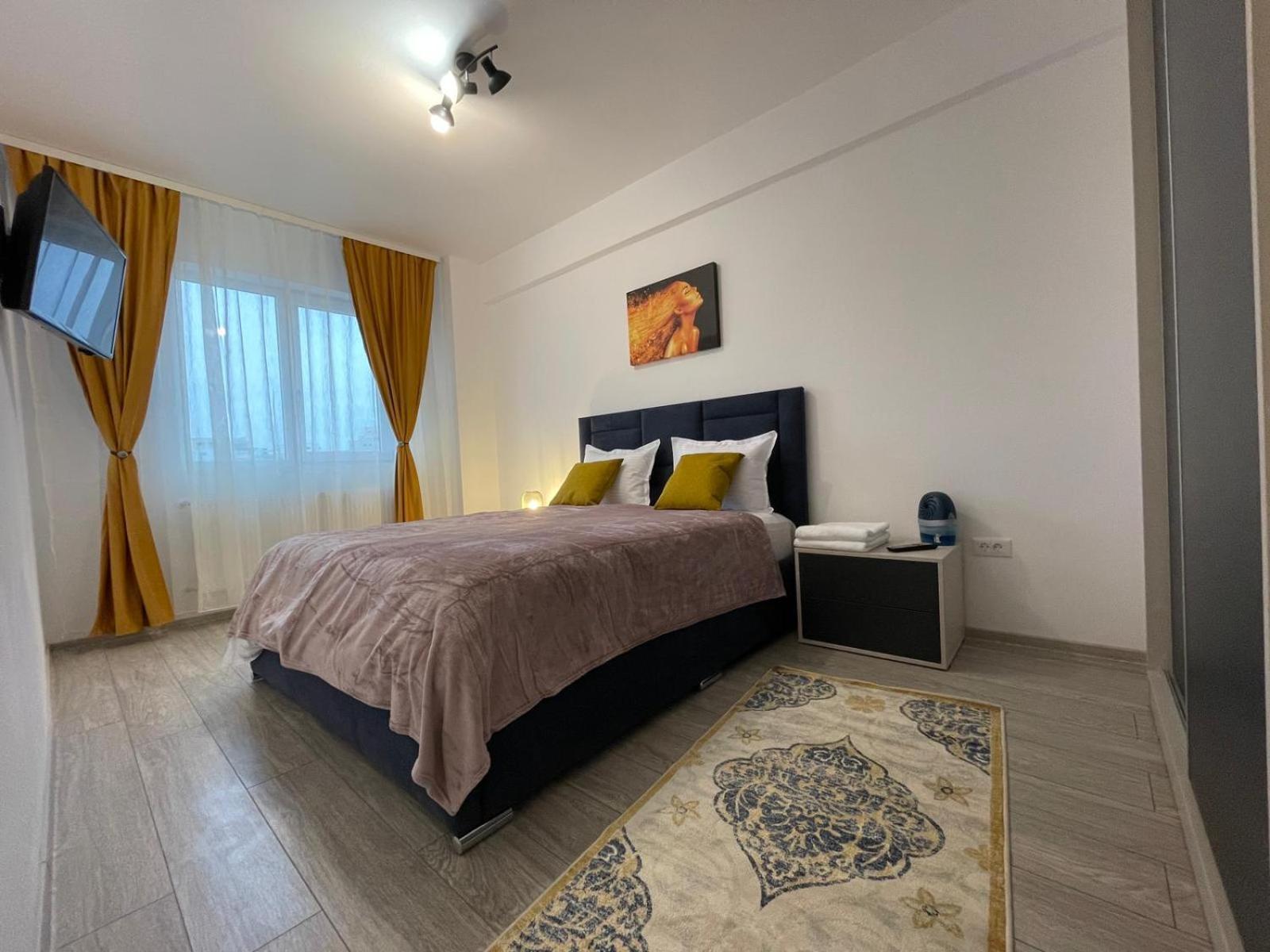 Palas Retreat - Q Residence Iasi Bagian luar foto